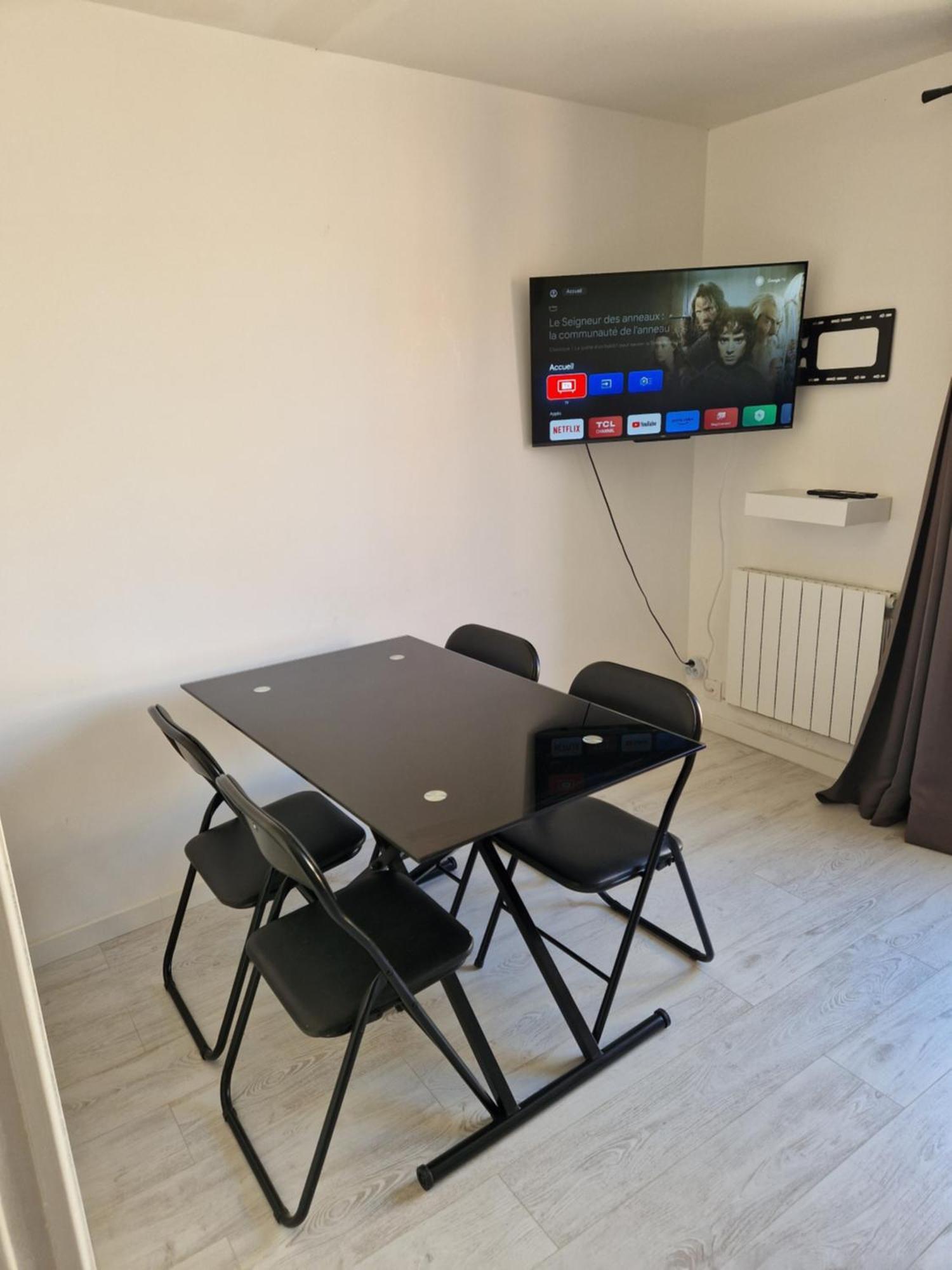 Appartement Avec Terrasse Saint Laurent De La Salanque Екстериор снимка